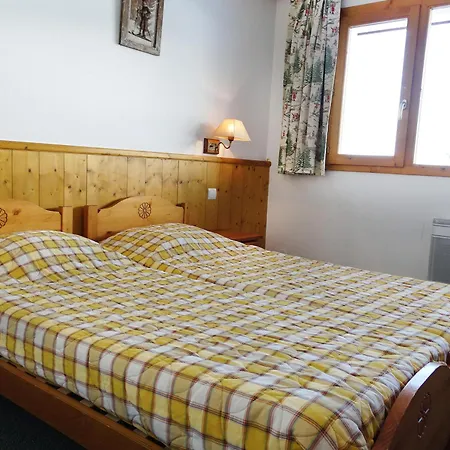 2 Pieces Avec Grand Balcon Sud, Wi-fi, Parking Et Proche Des Pistes - Fr-1-182-36 Meribel